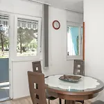 Sunny & Spacious, 2 Bedroom With Free Parking * ספליט