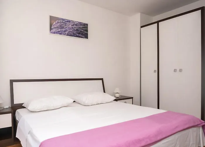 Apartament Sunny & Spacious, 2 Bedroom With Free Parking *