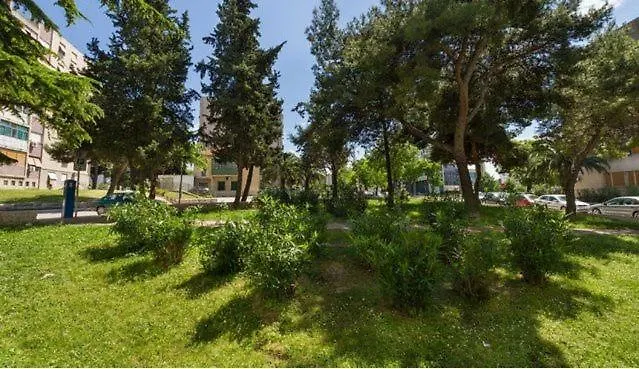 Apartament Sunny & Spacious, 2 Bedroom With Free Parking
